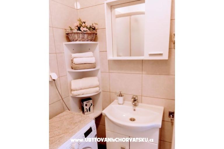 Apartments Lela Brist – photo 18