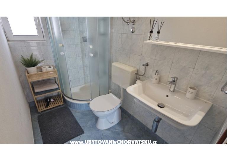 Apartments Mladen – photo 11