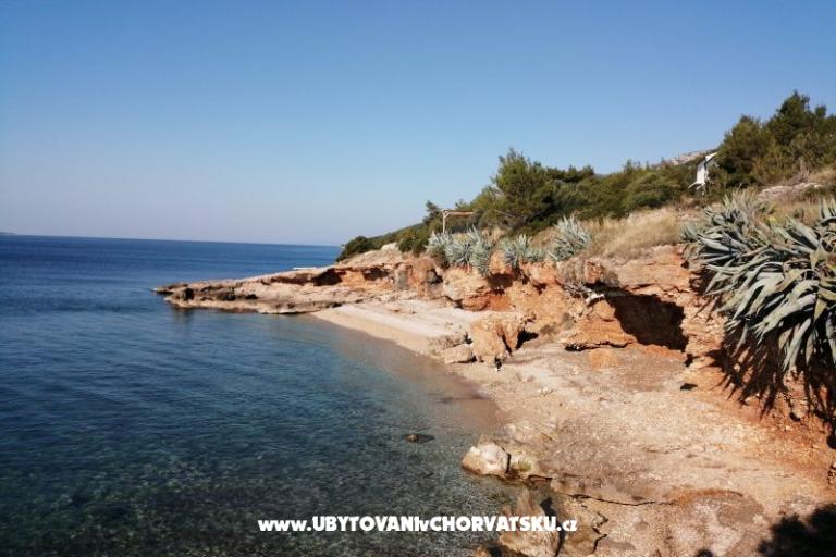 Stone house za odmor Ostojić – photo 18
