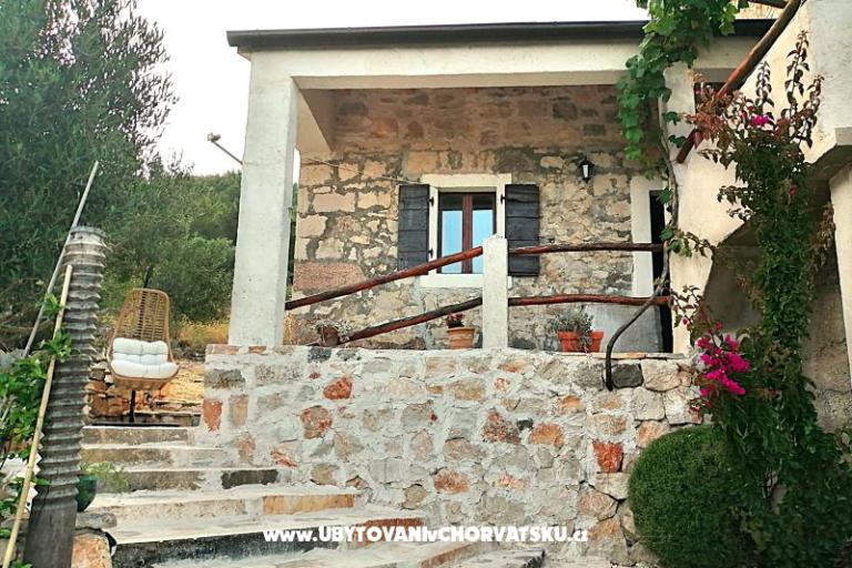 Stone house za odmor Ostojić – photo 28