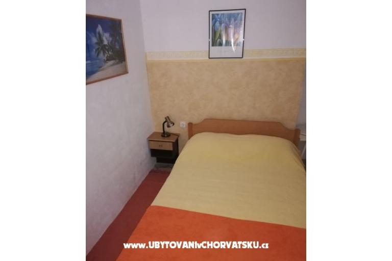House Mate – photo 5