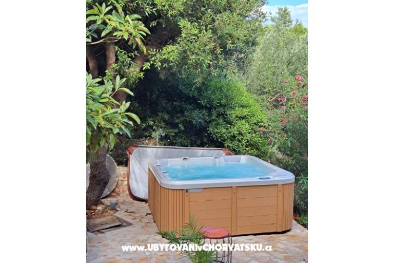 PRIVATE JACUZZI Sea View House  – photo 9