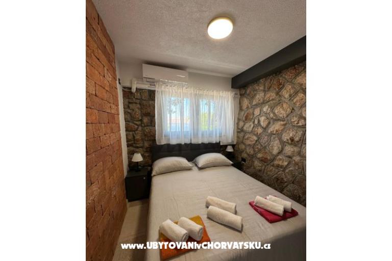 Villa Amfora with Pool - Karlobag – photo 19