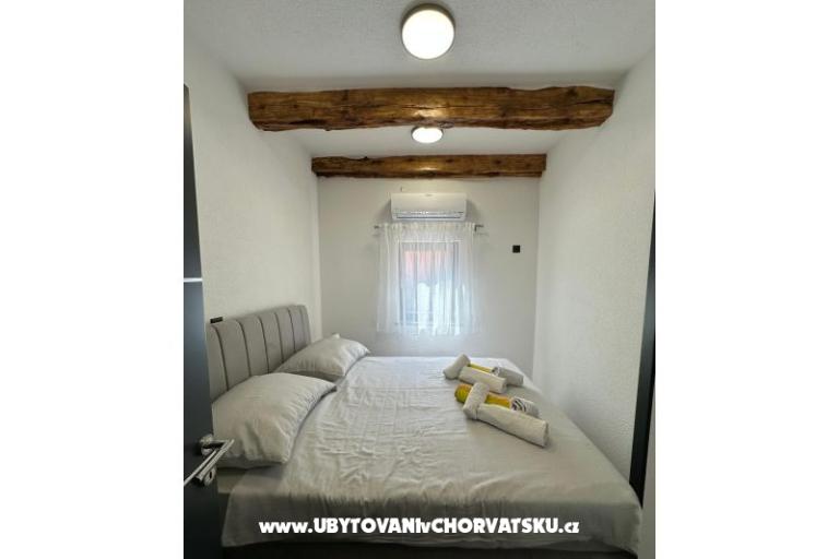 Villa Amfora with Pool - Karlobag – photo 8