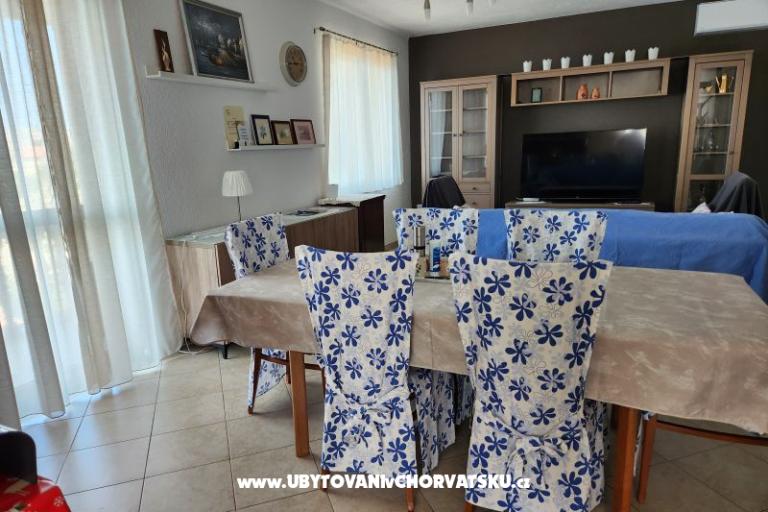 Apartment Karlobag – photo 21