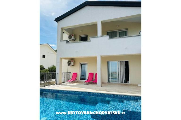 Beachfront House Robert with pool – photo 3
