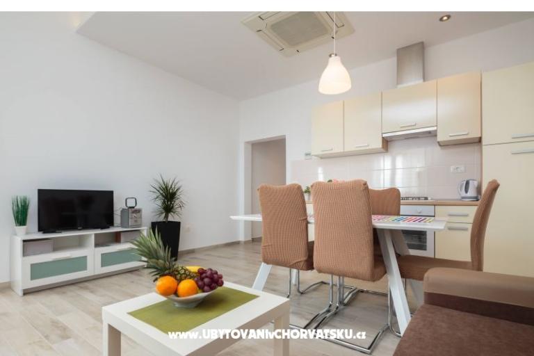 Apartments Ujaković – photo 11