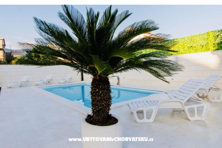 Villa Aurora Kastela – photo 12
