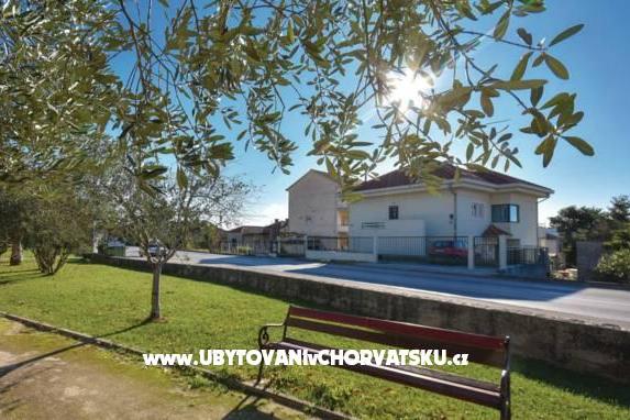 Villa Barbara-Kastela – photo 2