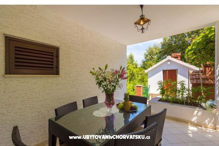 Apartments Kastelan – photo 11