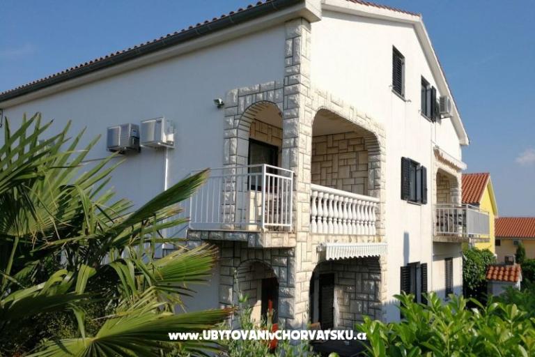 Apartments Blazevic, Njivice – photo 4