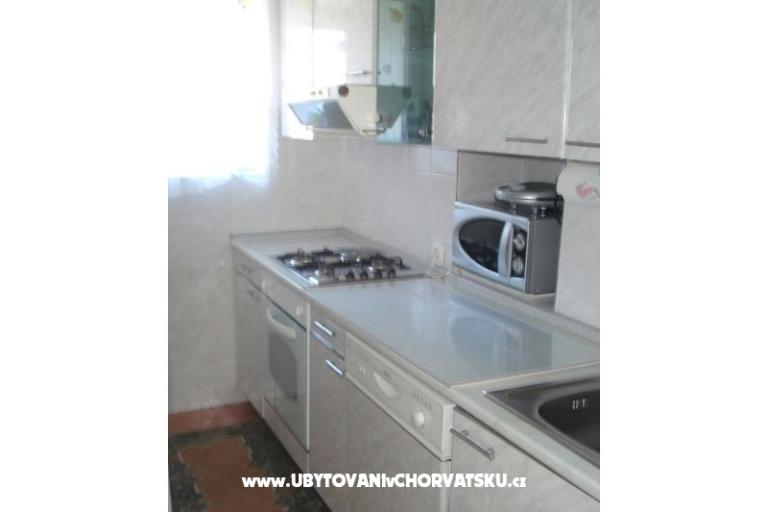 apartmani Sv.Vid & Kremenic – photo 14