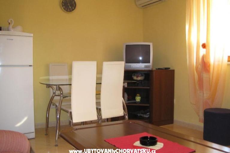 Apartments Ina – photo 4