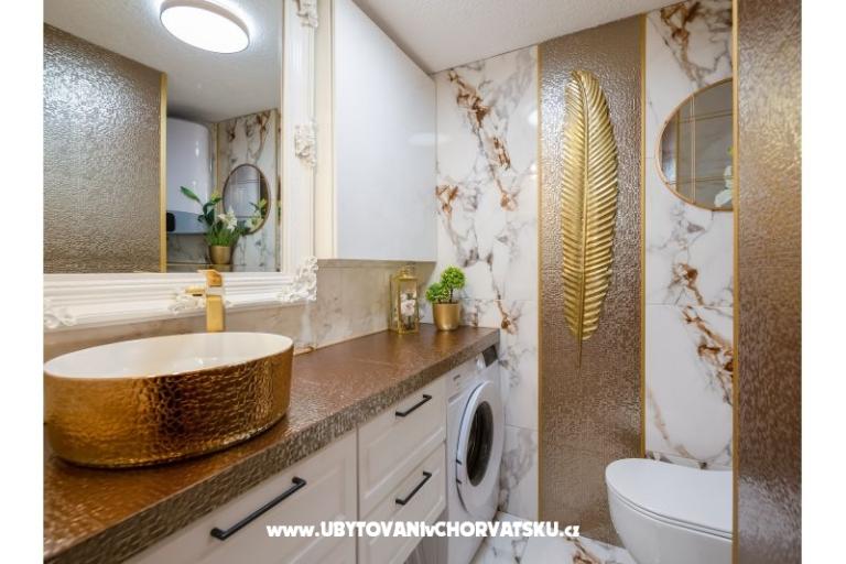 Apartments Romilda, by the beach – photo 19