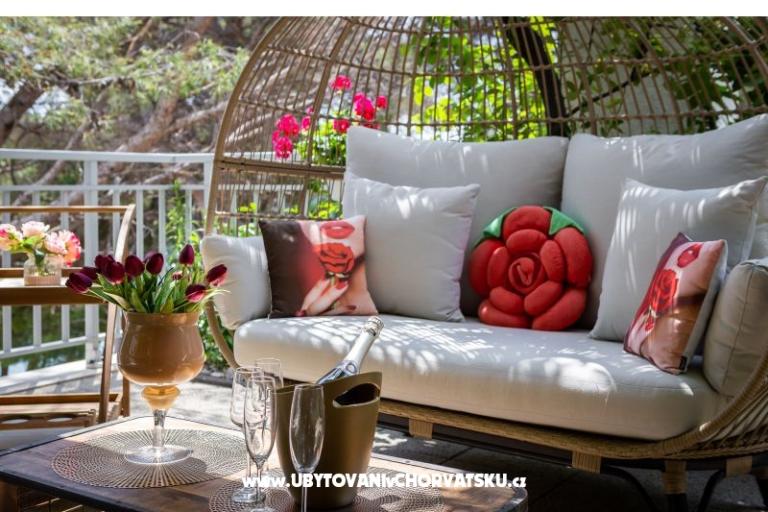 Apartments Romilda, by the beach – photo 6