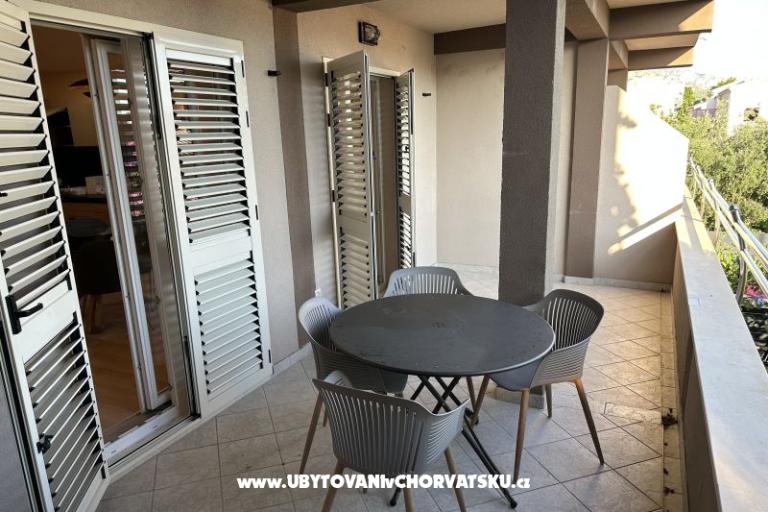 Apartments Tina – photo 9