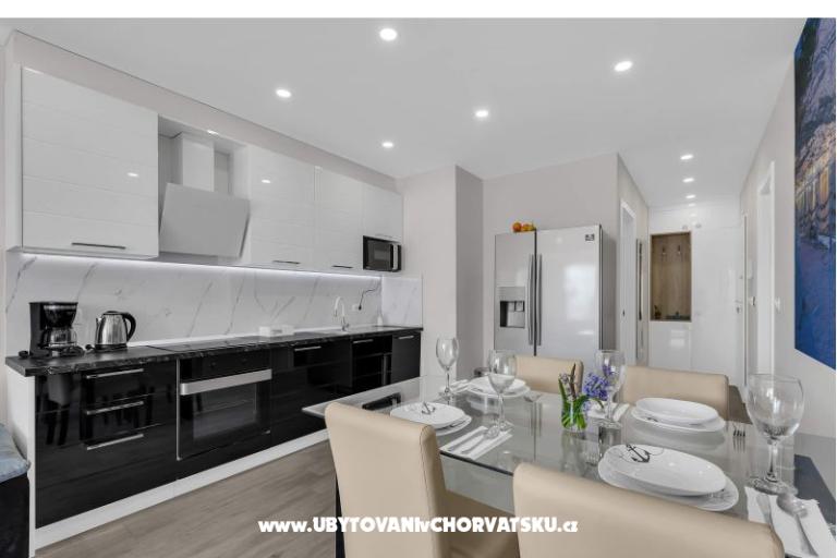 Cliffside Breeze Apartment – photo 9