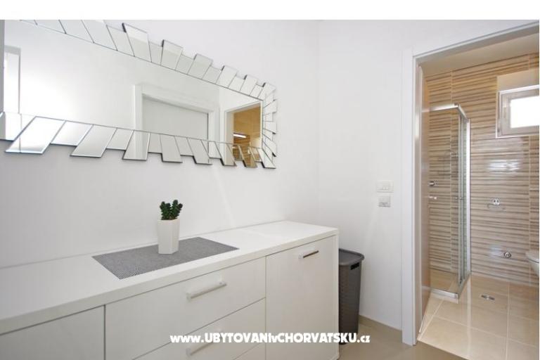 Lux AP6+2 jacuzzi – photo 13
