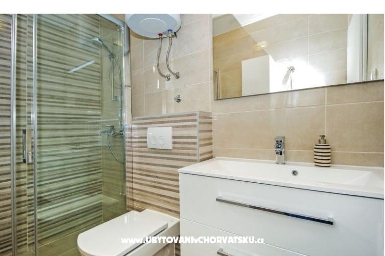 Lux AP6+2 jacuzzi – photo 14