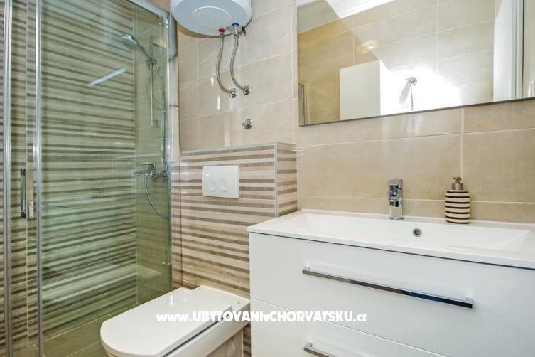 Lux AP6+2 jacuzzi – photo 8