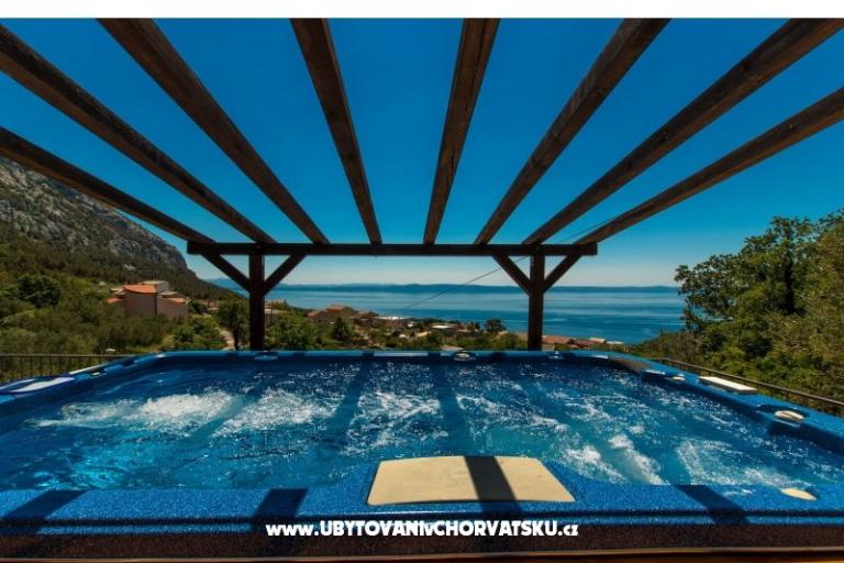 Apartments with pool – photo 4