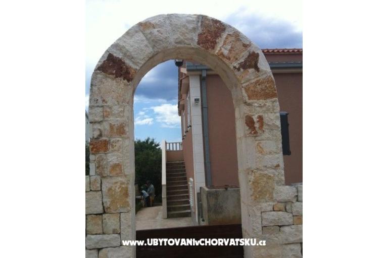 Apartment Cristian Sevid – photo 2