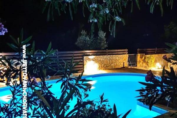 Sunny pool Apartments – photo 4