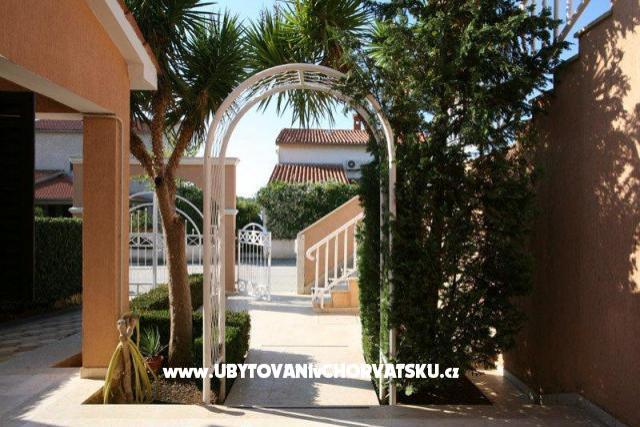 Apartment Diana – photo 11
