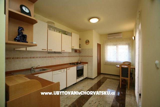 Apartment Diana – photo 8