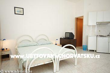 Apartments  Andjela  Ližnjan – photo 11