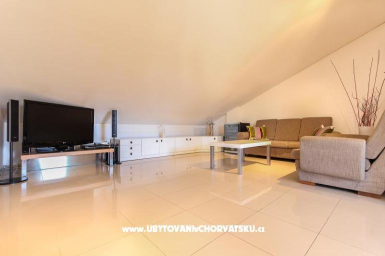 Comtemporary Apartment – photo 3