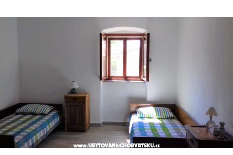 Fisherman Place,     Apartment 1/2 + – photo 4
