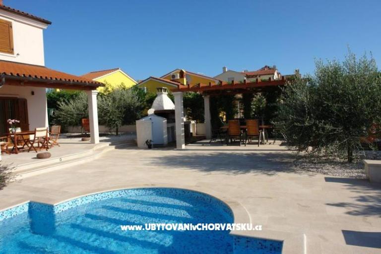 Apartments with pool Volme – photo 3
