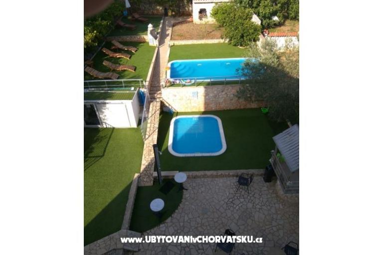 Villa Luka - jacuzzi, pool, sauna – photo 2