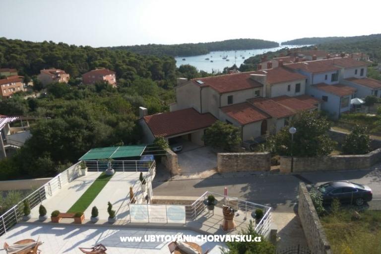 Villa Luka - jacuzzi, pool, sauna – photo 3