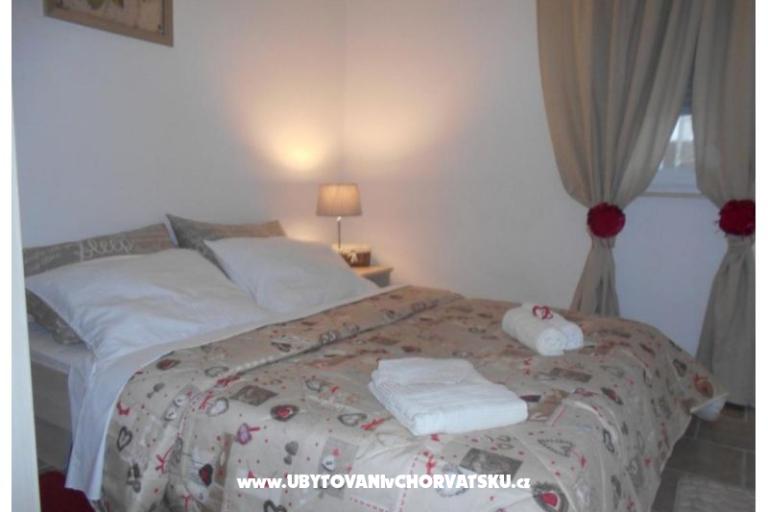 Apartments AS sa bazenom – photo 32