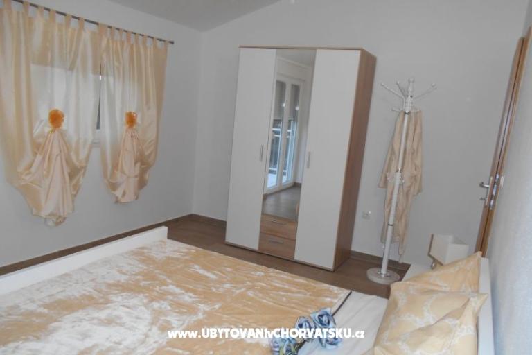 Apartments AS sa bazenom – photo 9
