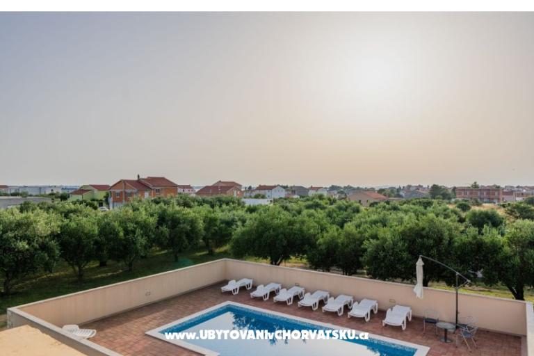 POOL HOUSE STIPE – photo 12