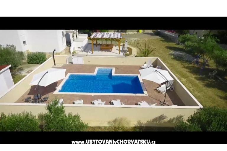 POOL HOUSE STIPE – photo 17