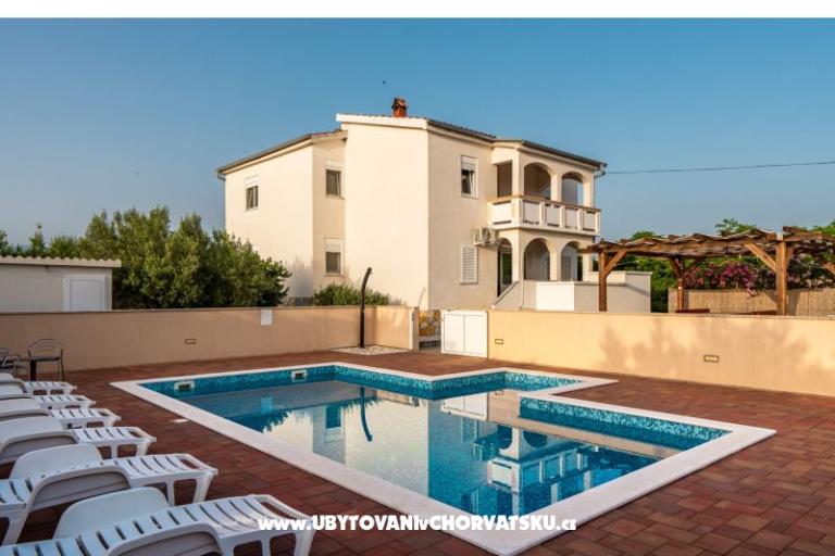 POOL HOUSE STIPE – photo 7