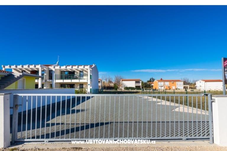 Queen Beach Resort Apartments – photo 8