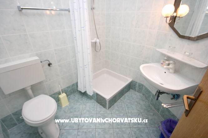 Apartments Jakišnica – photo 14