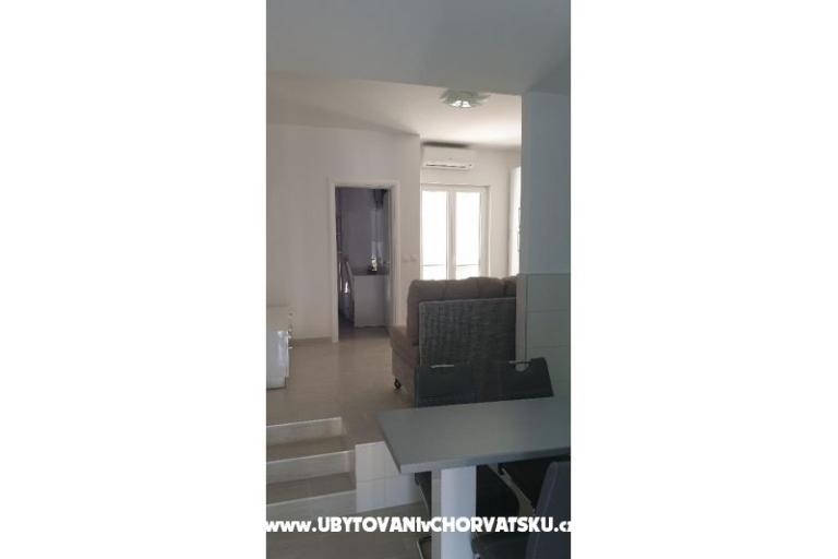 Macadams apartmani i restoran – photo 17