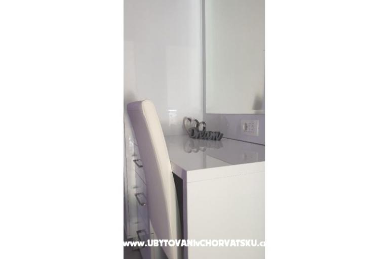 Macadams apartmani i restoran – photo 18