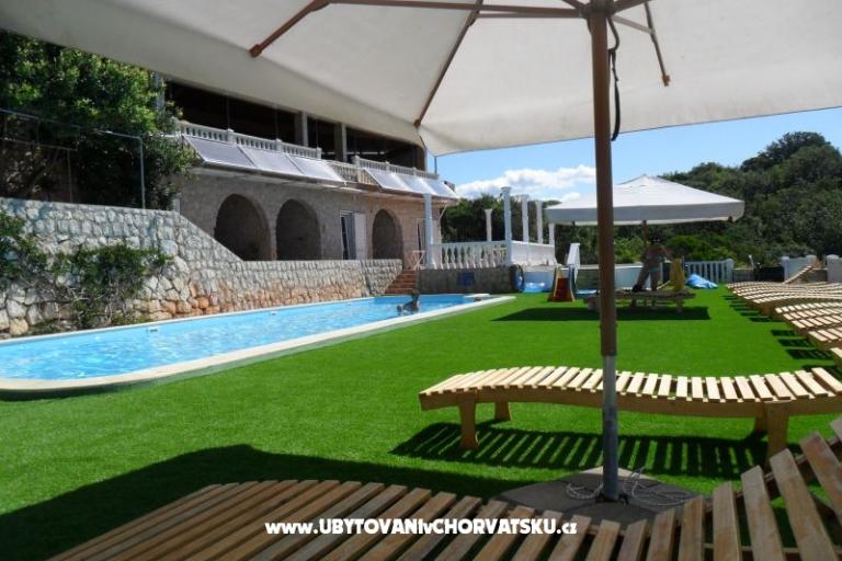 Macadams apartmani i restoran – photo 3