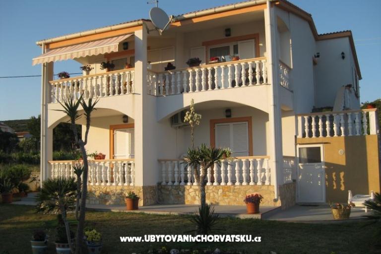 Villa Carrington – photo 2