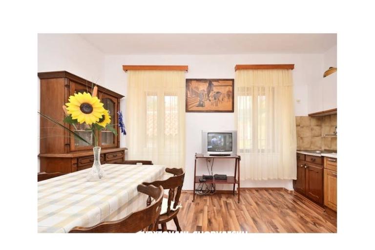 Apartments Stari Grad /Omiš center/ – photo 11