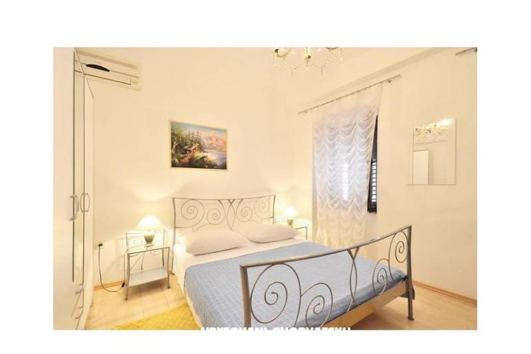 Apartments Stari Grad /Omiš center/ – photo 14