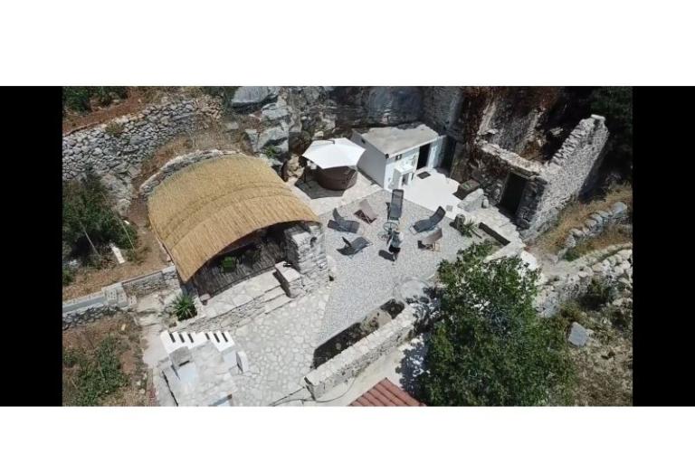 Vacation house Leptirić – photo 13