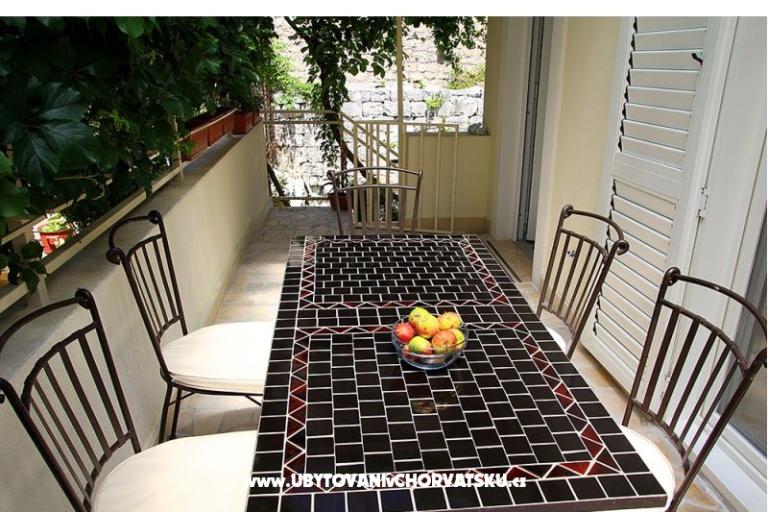 Main Square Apartment – photo 4